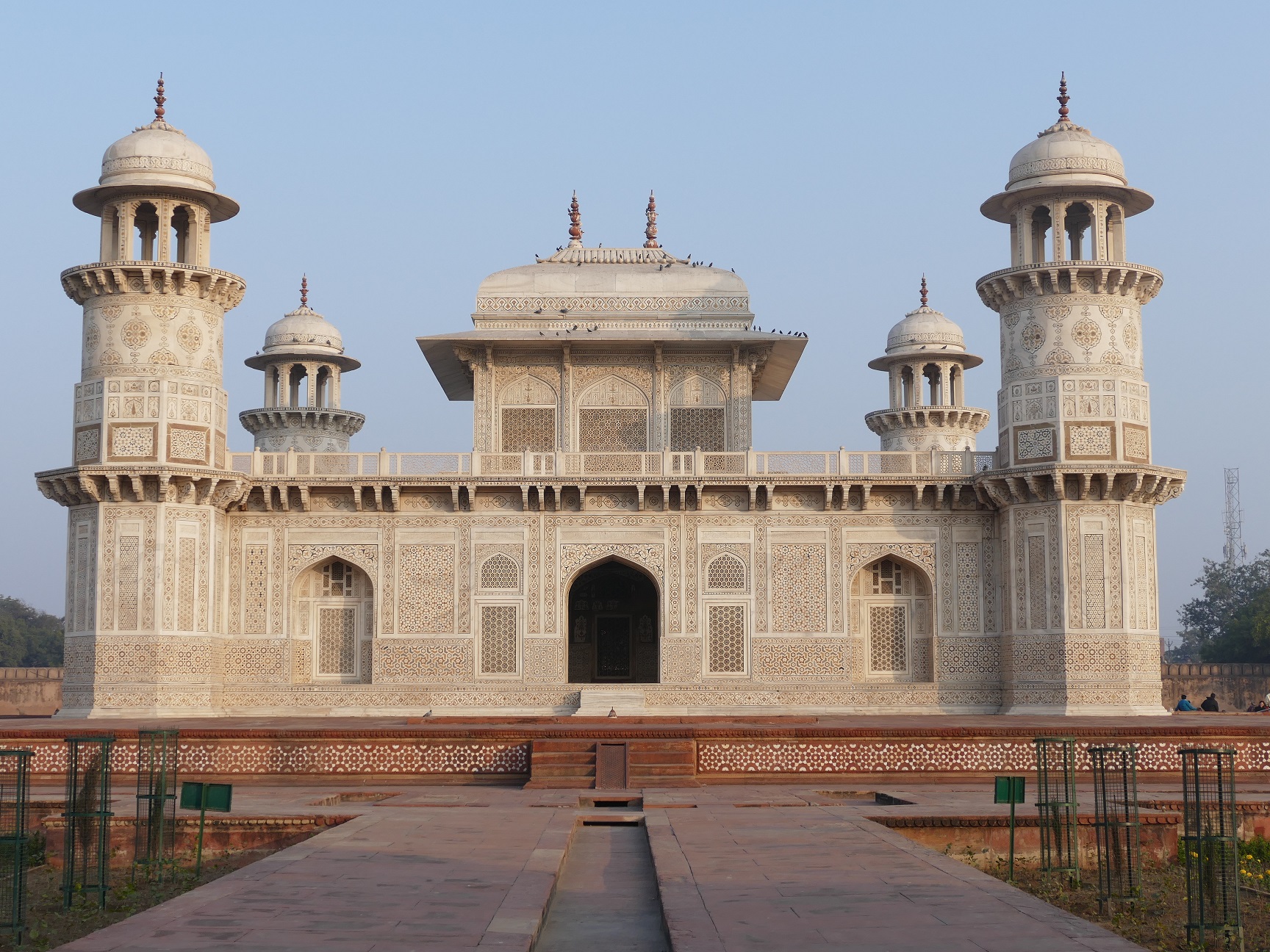 AGRA P1110783