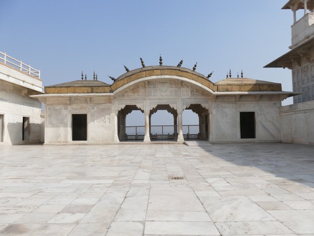 FORT AGRA P1110721