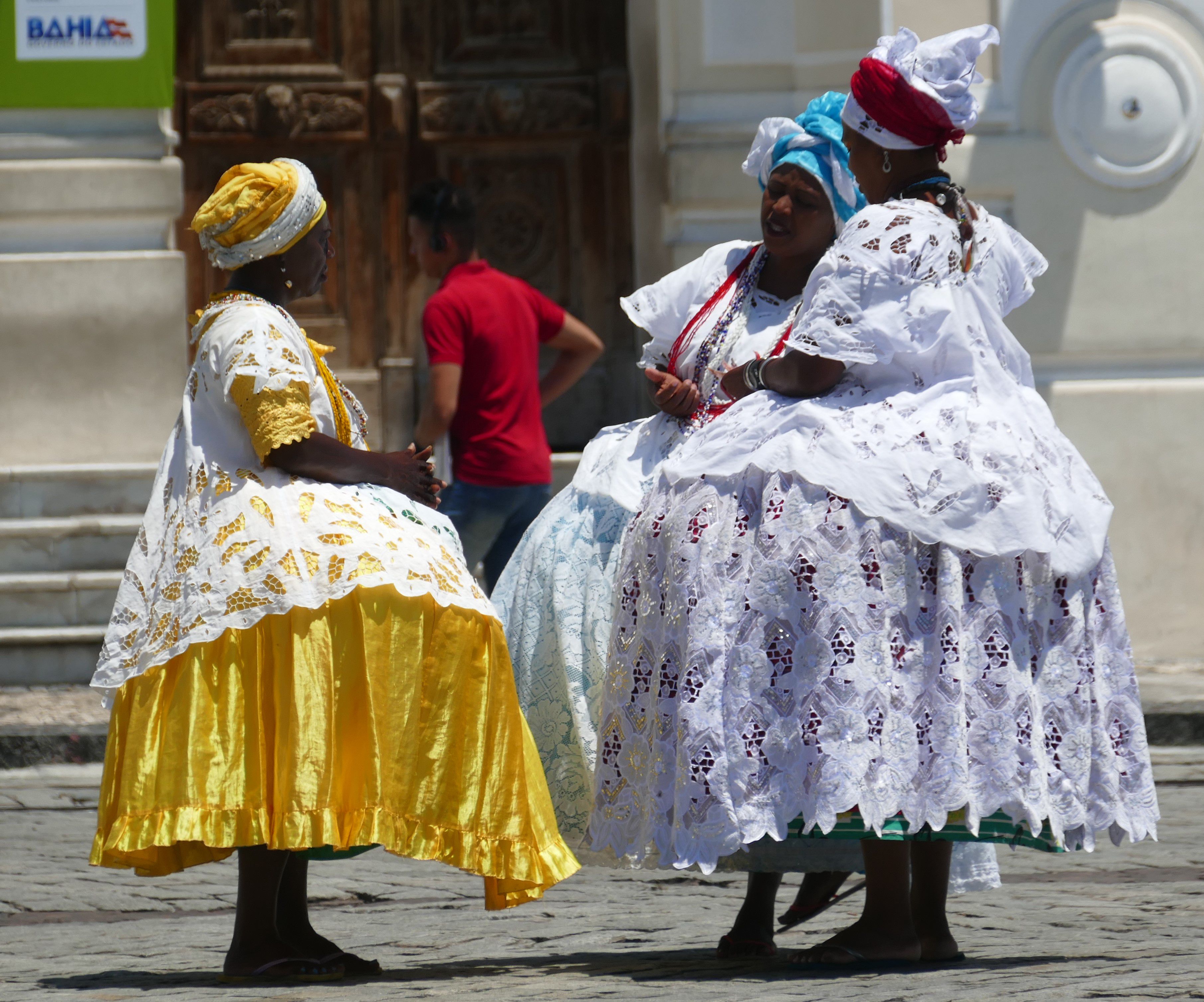 p1280374-2-salvador_comp