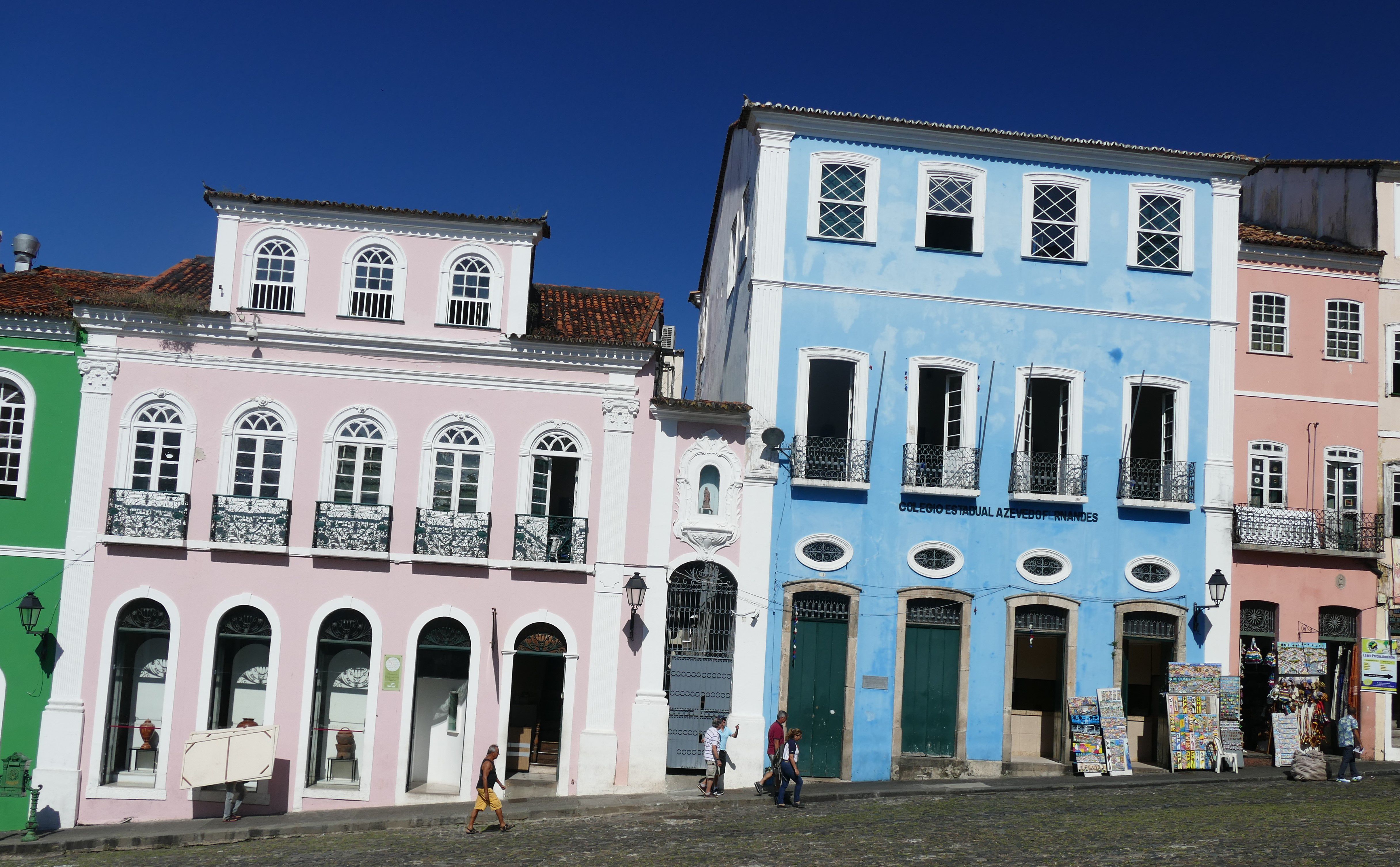 p1280381-salvador_comp