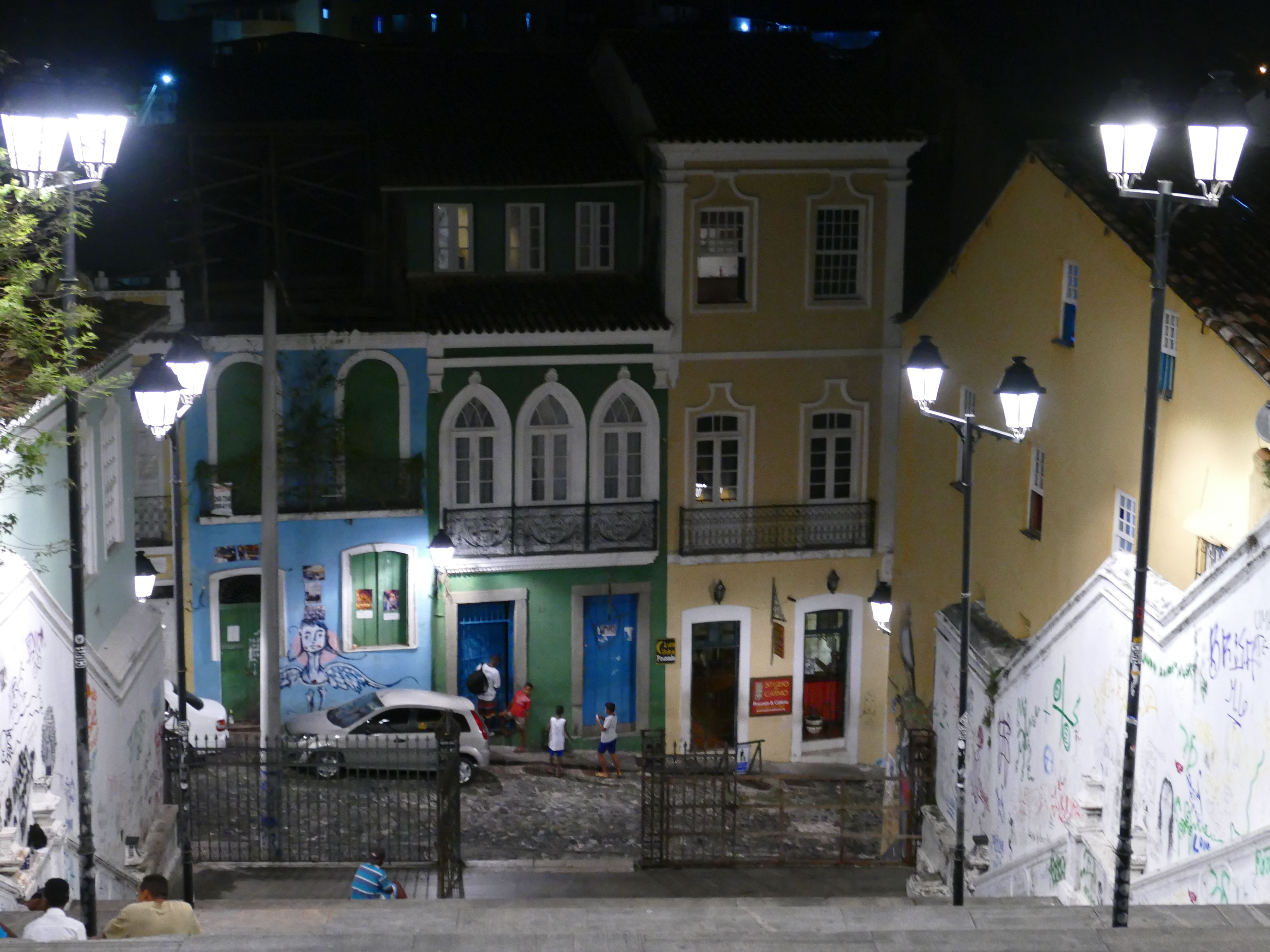 p1280403-salvador_comp