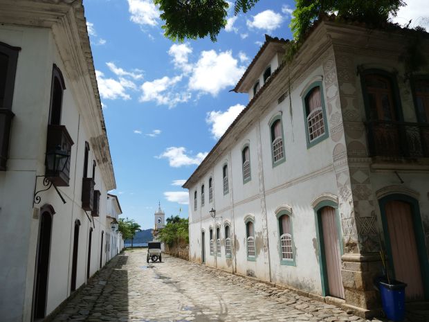 p1280837-parati_comp